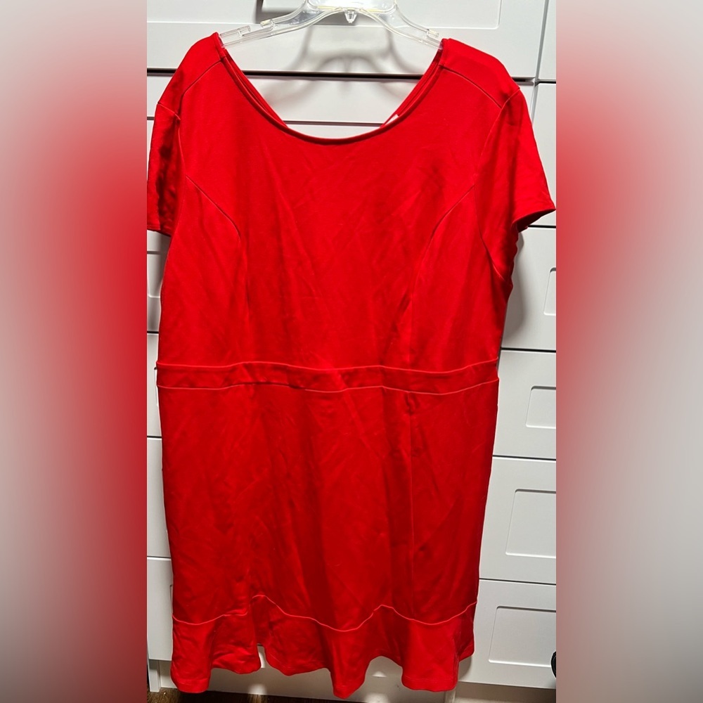 Red Loft Plus dress. Zippered back (D1)